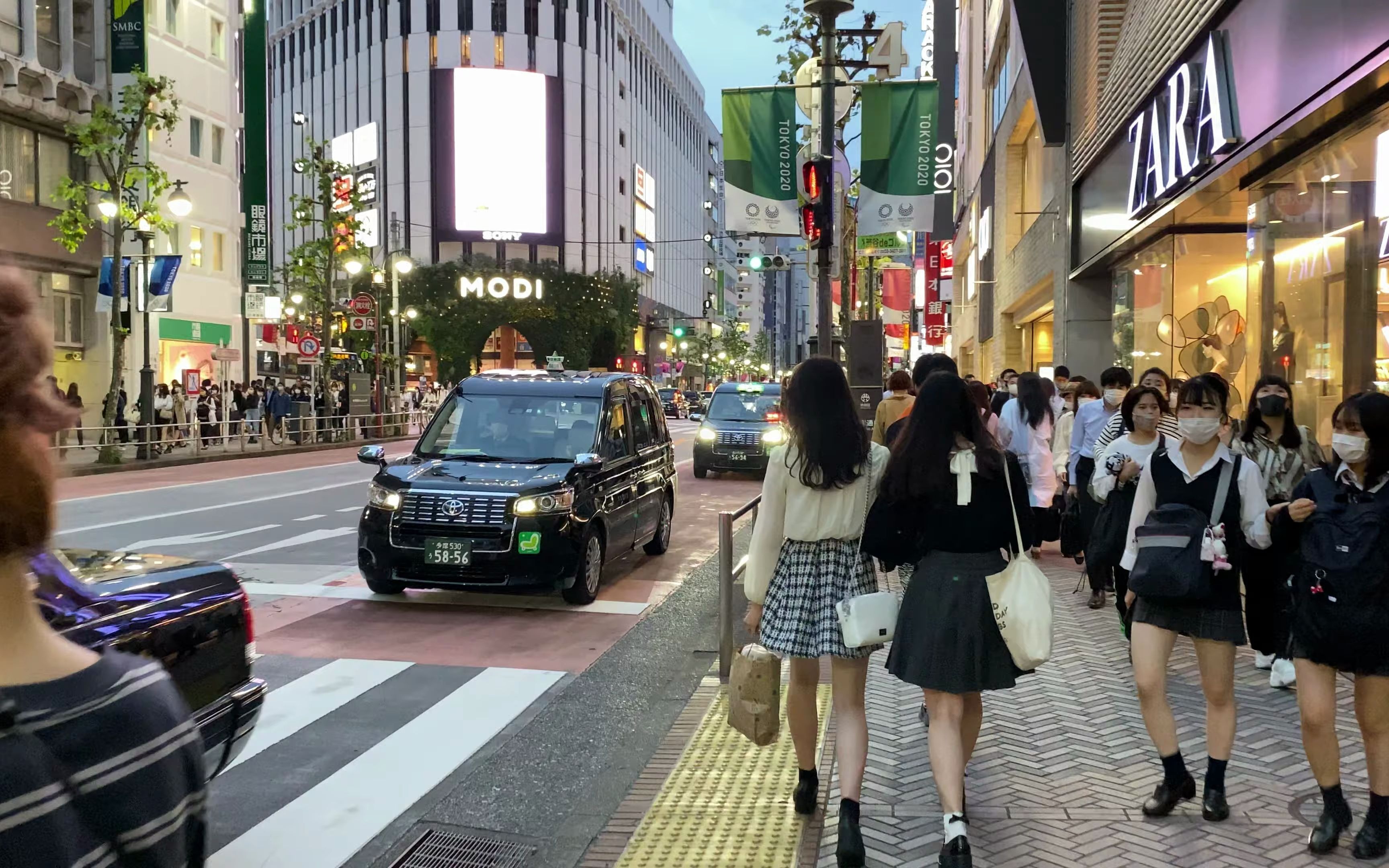 [图]【4K】东京晚间步行-从涩谷到大尾三都Tokyo Evening Walk - From Shibuya to Omote-sando, 2020