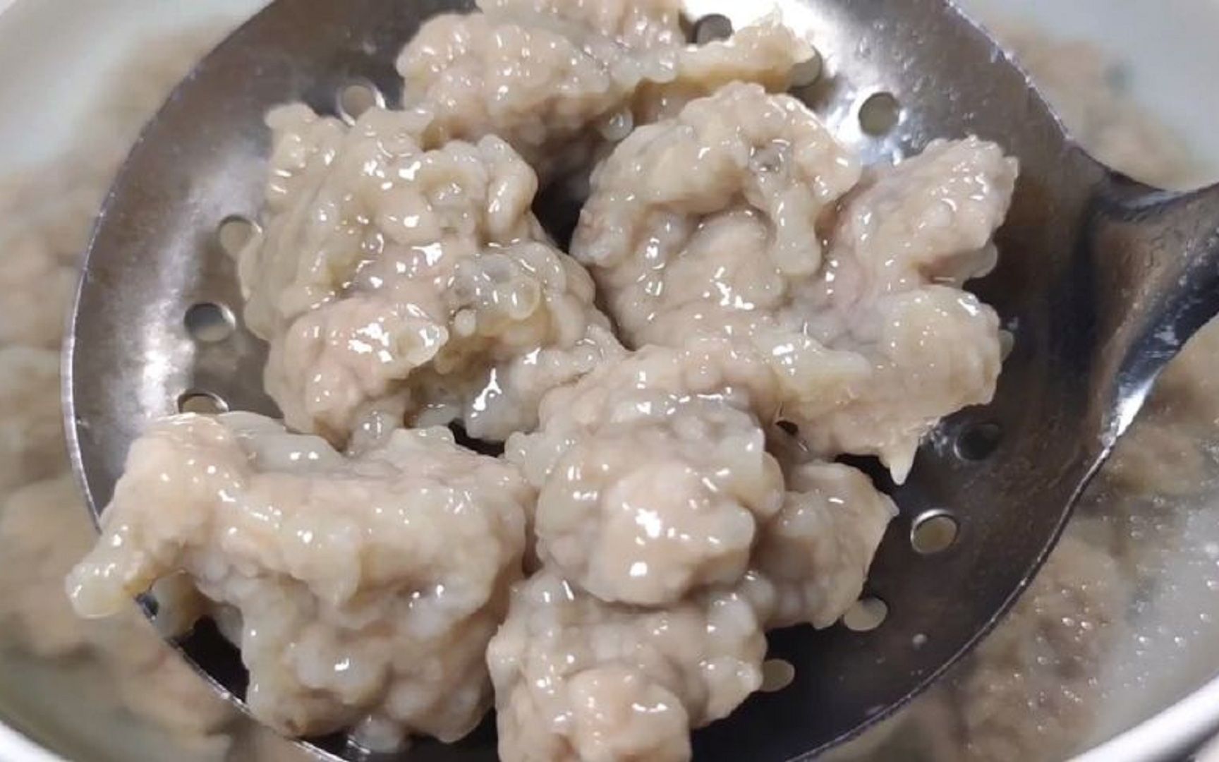 滑肉这个做法太火爆了,很多人都没吃过,鲜香滑嫩,真的太香了