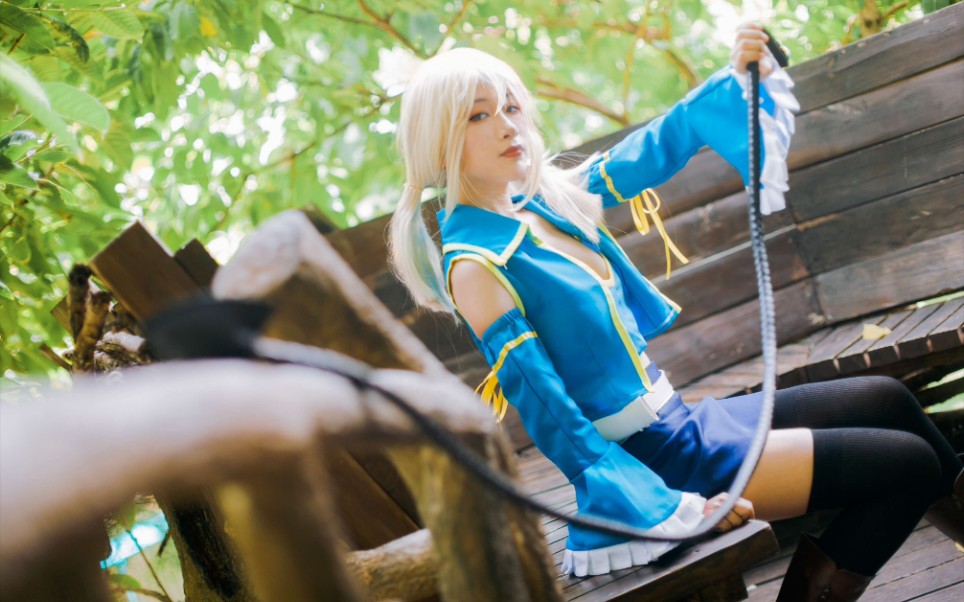 妖精的尾巴露西cos