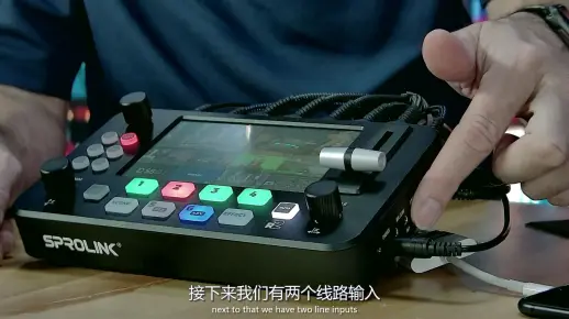 国外客户朋友们对R2导播台的功能应用详细讲解-1