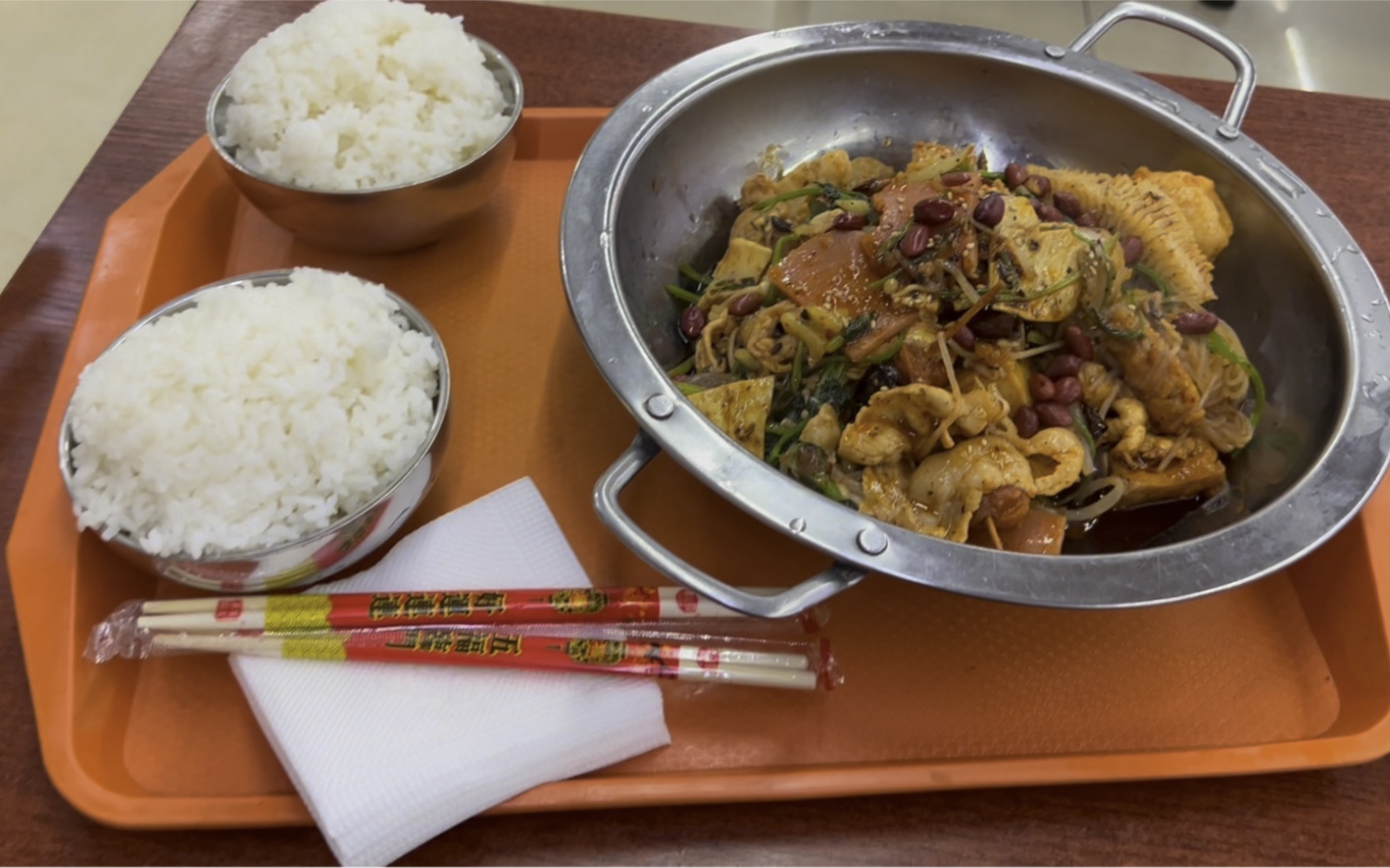 活动  期待天津师范大学第二批返校的第四天,今天复刻一下食堂的氛围