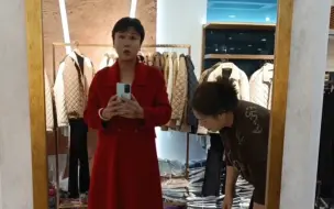 Download Video: 小伙如愿变成阿姨 最想做的事情 就是逛街和买菜