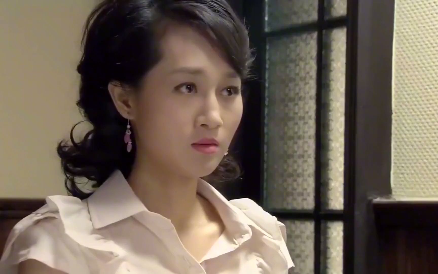 冷风暴:姑娘以为遇到真爱,结果被大佬当作玩具,用完就抛弃!