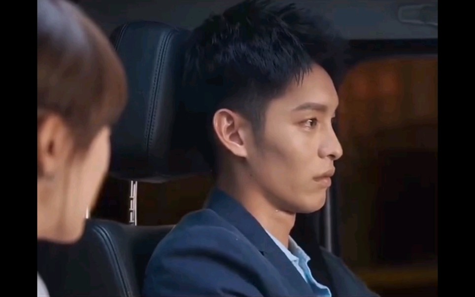 【他在逆光中告白】厉腾承认自己就是五年前救阮念初的lee,不和她相认