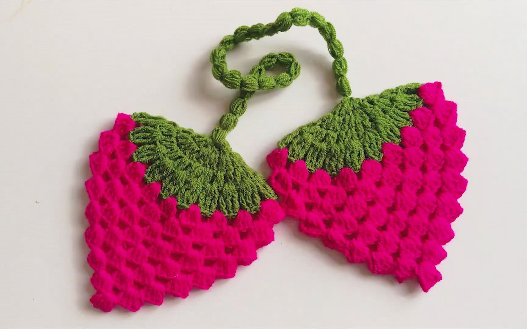 活动作品钩针编织漂亮的草莓图案