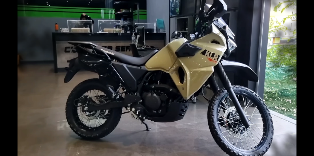 2022款KLR650试驾图片