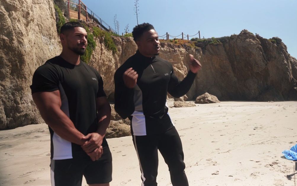 肌肉男沙滩艺术照安德鲁西蒙潘达