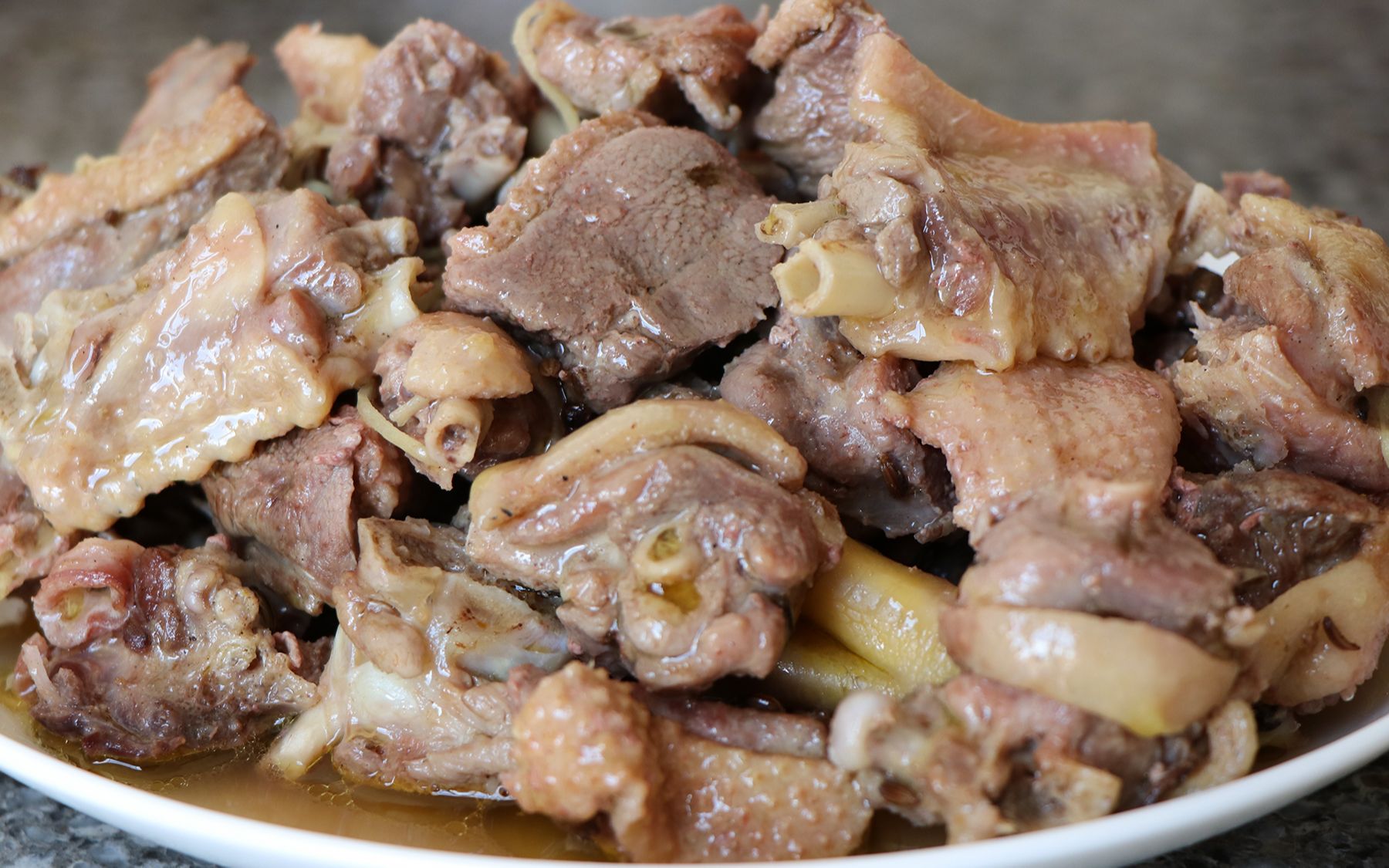 花椒蒸鸭子的做法,肉质鲜嫩没有腥味,比盐水鸭还香简单又实用