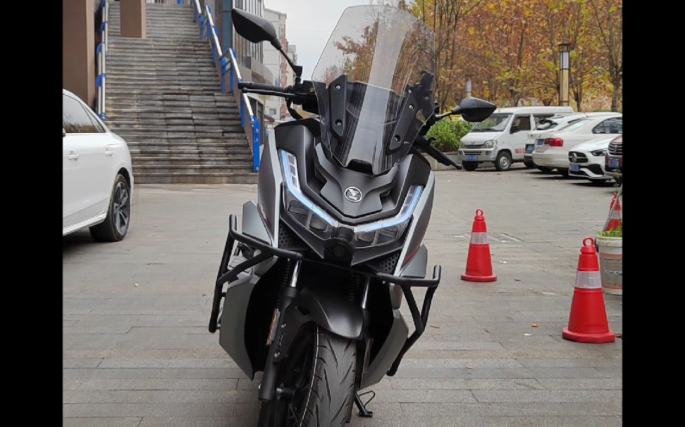 试驾无极遵义店sr250gt