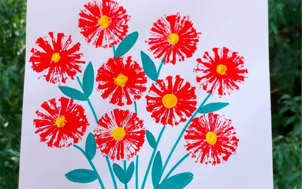 教师节快到了,用吸管拓印一幅漂亮的花束贺卡,开学送给老师