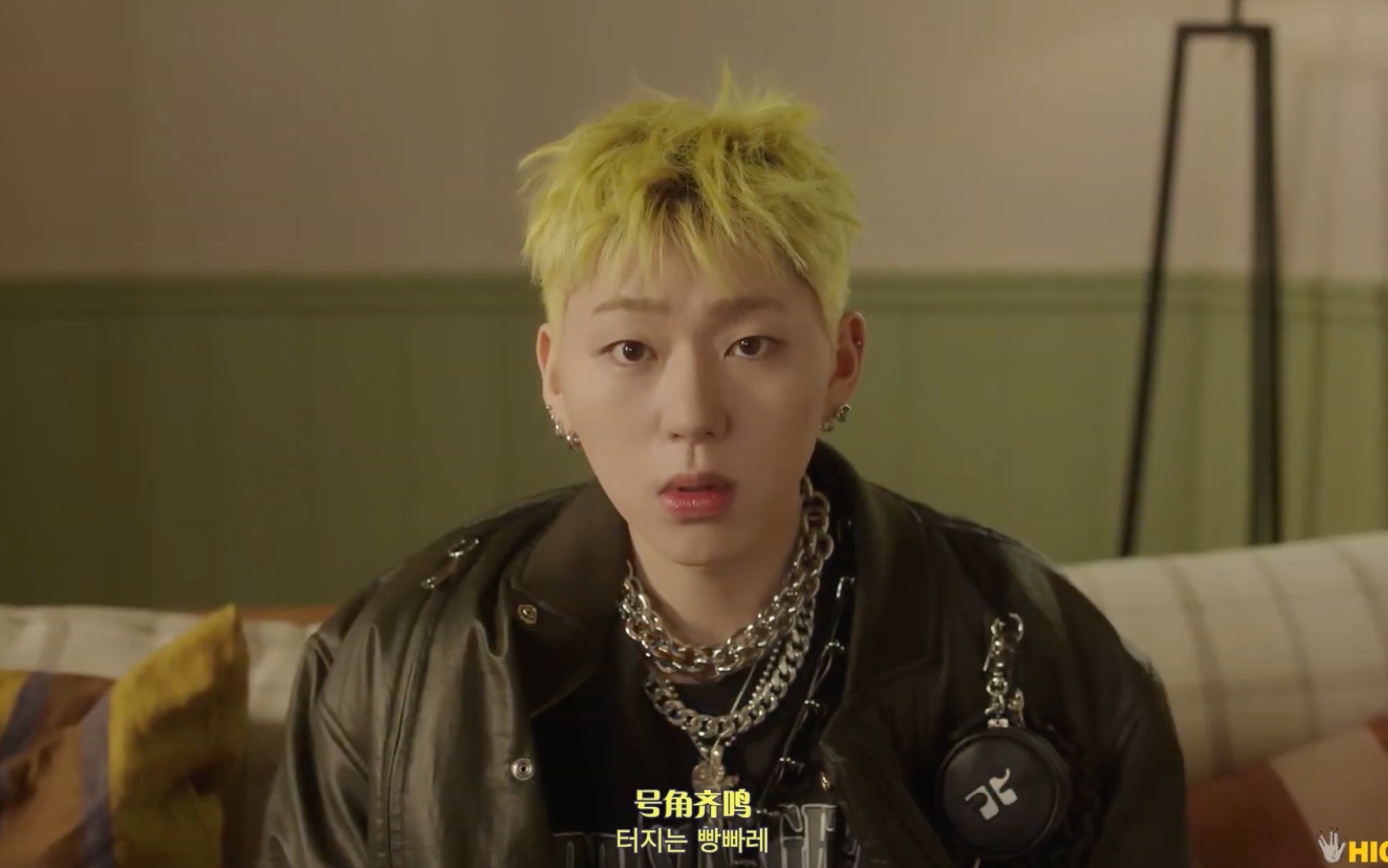 [图]「中字M/V」ZICO - Freak