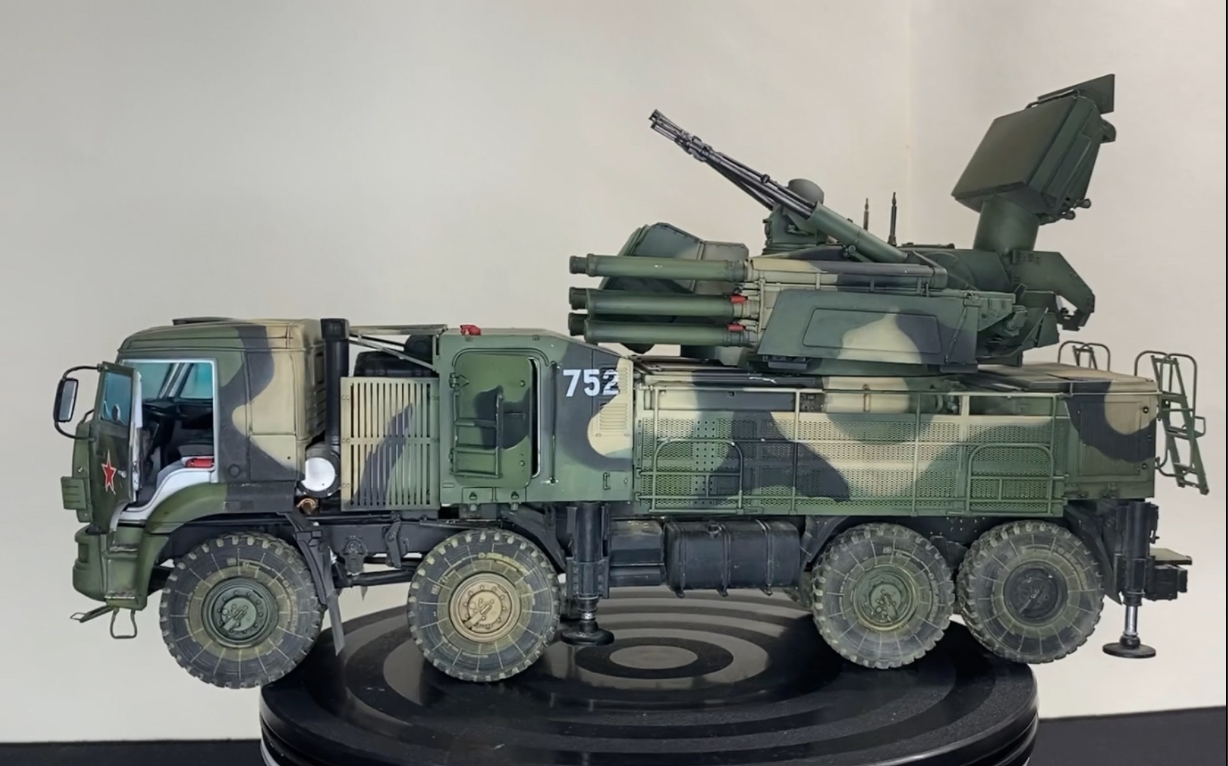 【军事模型·11/100】小号手 1/35 俄罗斯 铠甲s1"弹炮合一防空系统