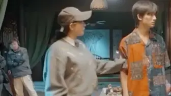 出道战卖兄弟情的不是你吗？？变如脸