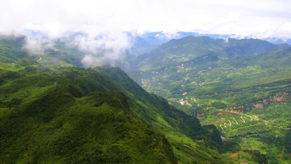 [图]云朵上的梦——360°鸟瞰红碧（乌蒙山区的小村庄的美丽景色）