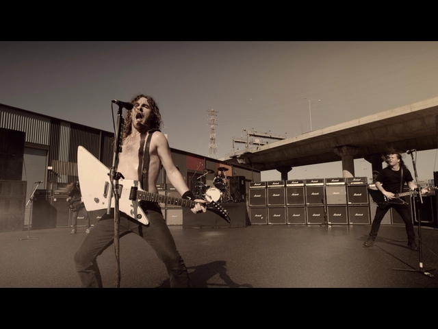 [图]Live It Up - Airbourne