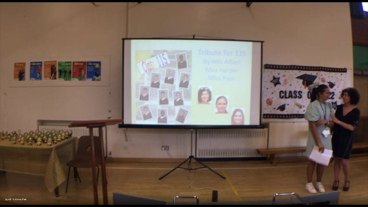 [图]Year 11 Leavers Assembly 2022