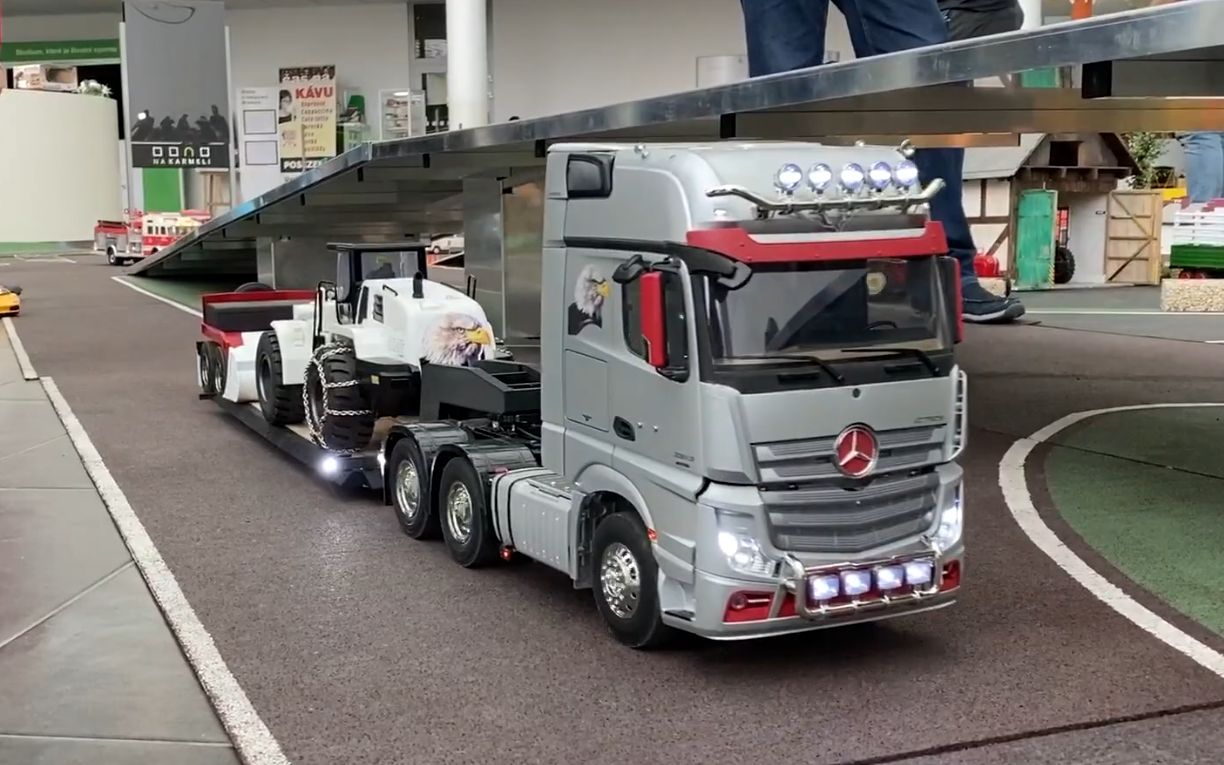 rc遥控奔驰半挂卡车
