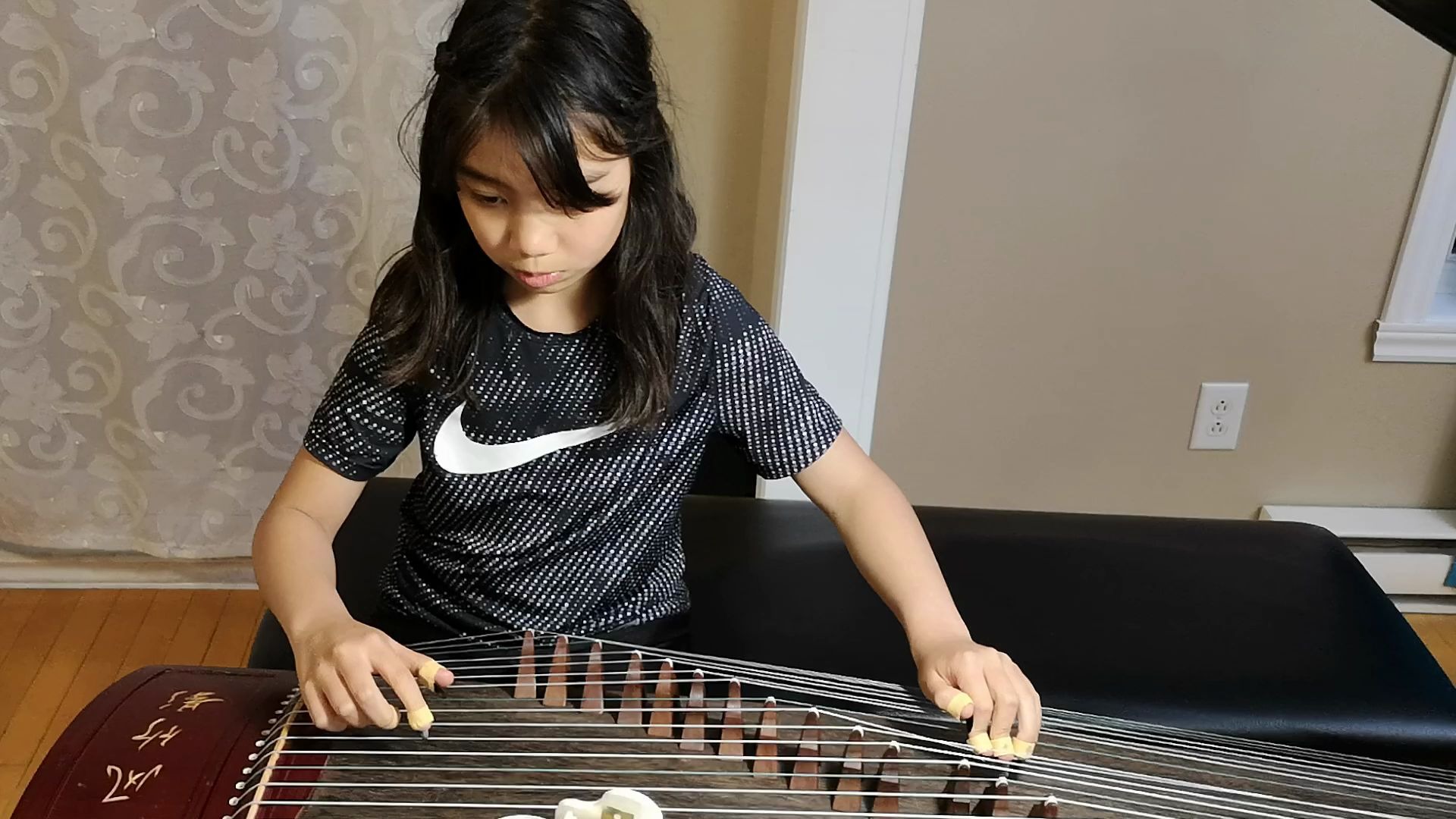 第三十天:红河谷(古筝)_哔哩哔哩 (゜-゜)つロ 干杯~-bilibili