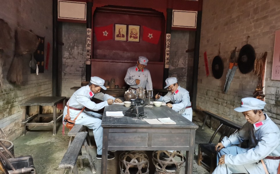 【官田中央军委兵工厂】看到这些房子就想起了已经被拆掉的老家,都是