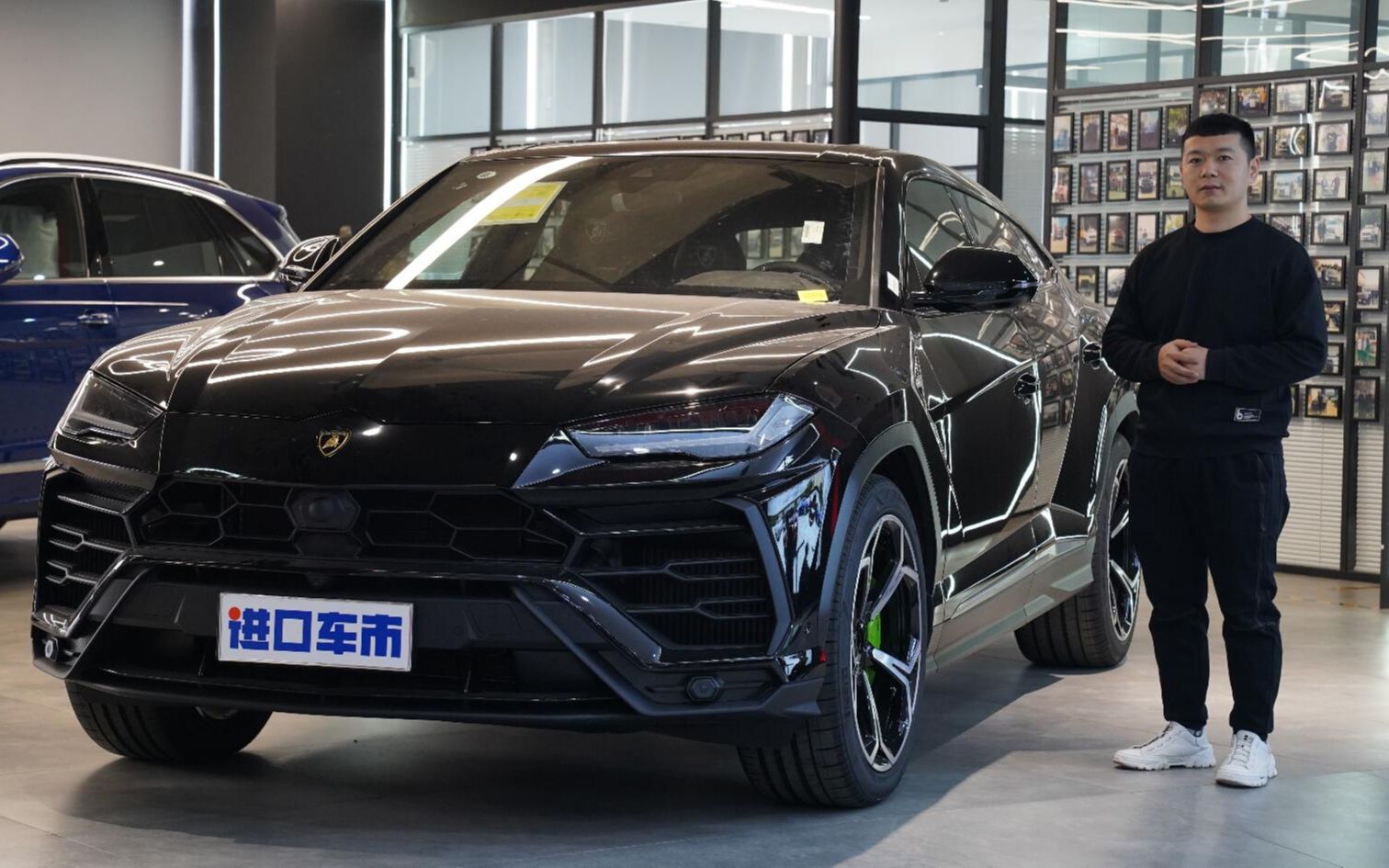 极速305km/h,战斗机既视感,兰博基尼野牛urus_哔哩哔哩 (゜-゜)つロ