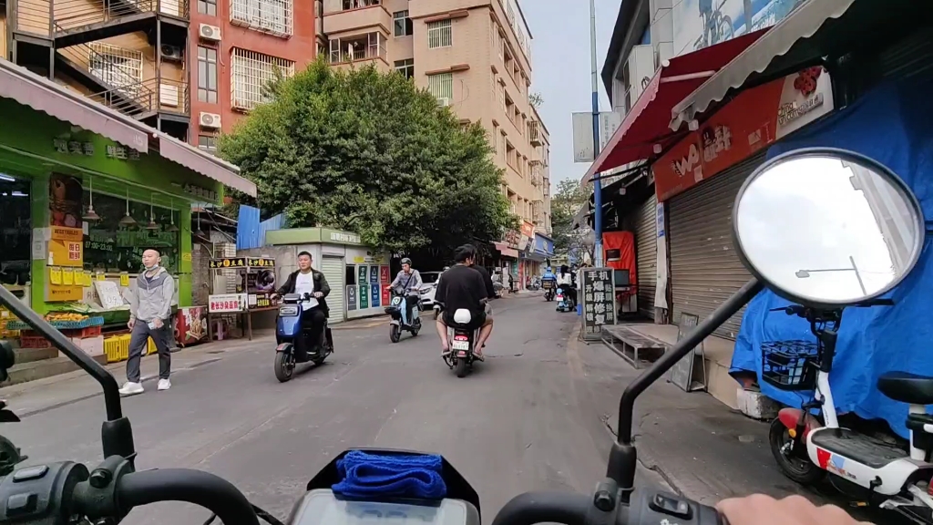 早高峰闯入小新塘城中村——买肠粉