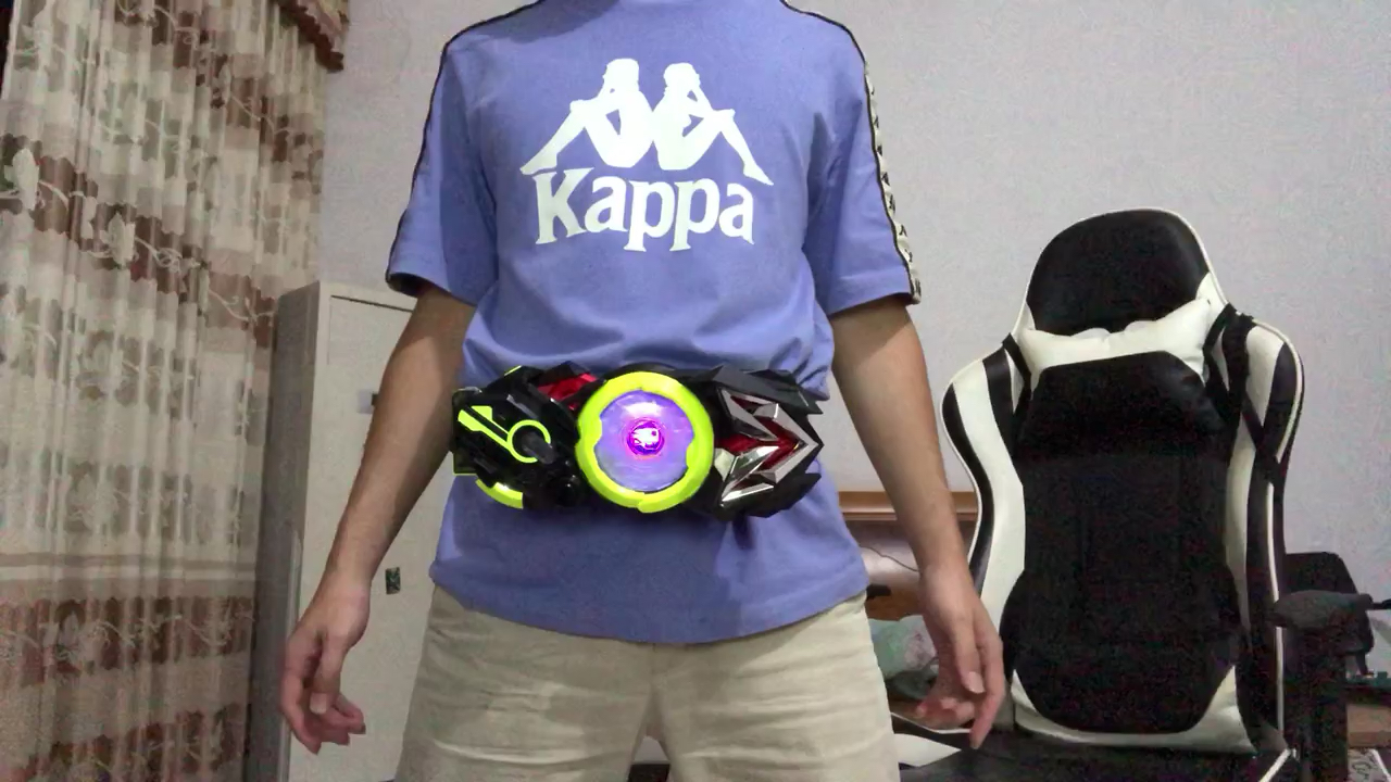 在家偷偷练习01变身姿势