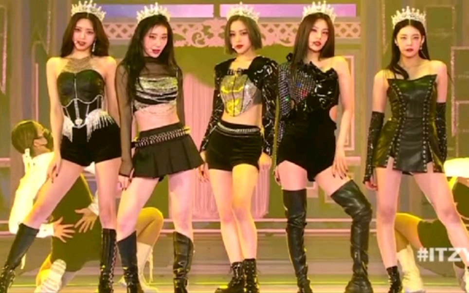 [图]争气！全能！ITZY 2022MAMA 'Intro + SNEAKERS'舞台