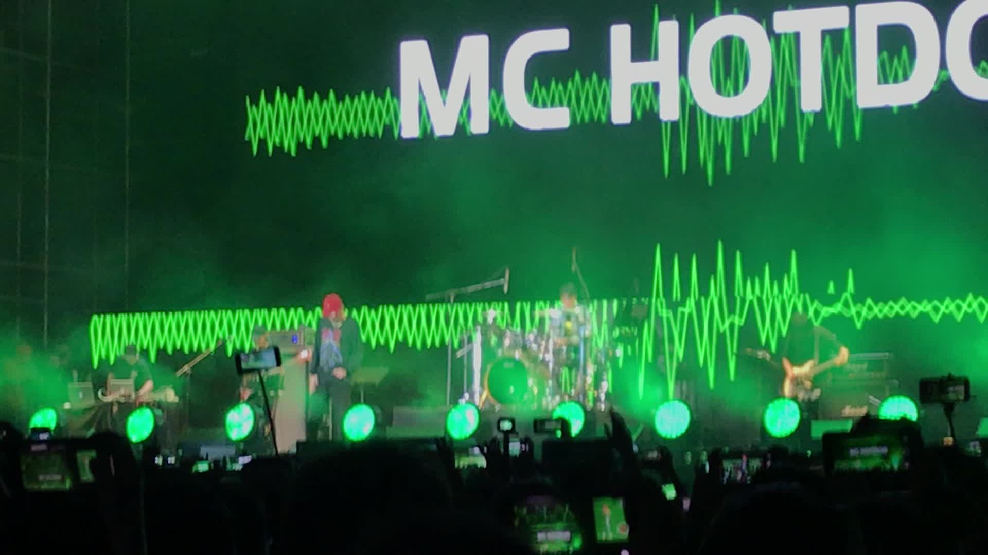 [图]武汉YOLO现场《HipHop没有派对》MC Hotdog