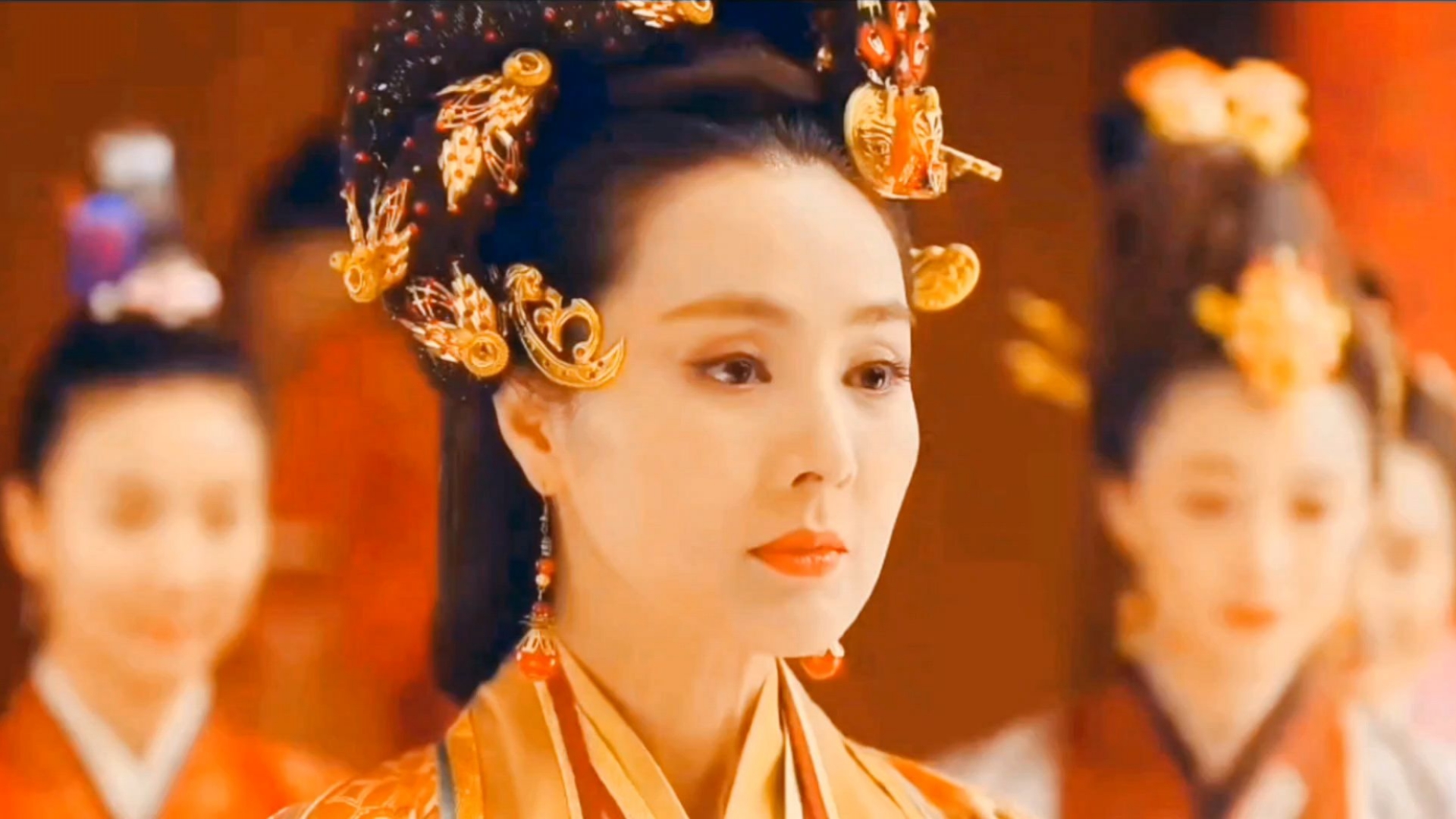 "与其大王冷落我,厌弃我,让宫中其他贱人们来作践我