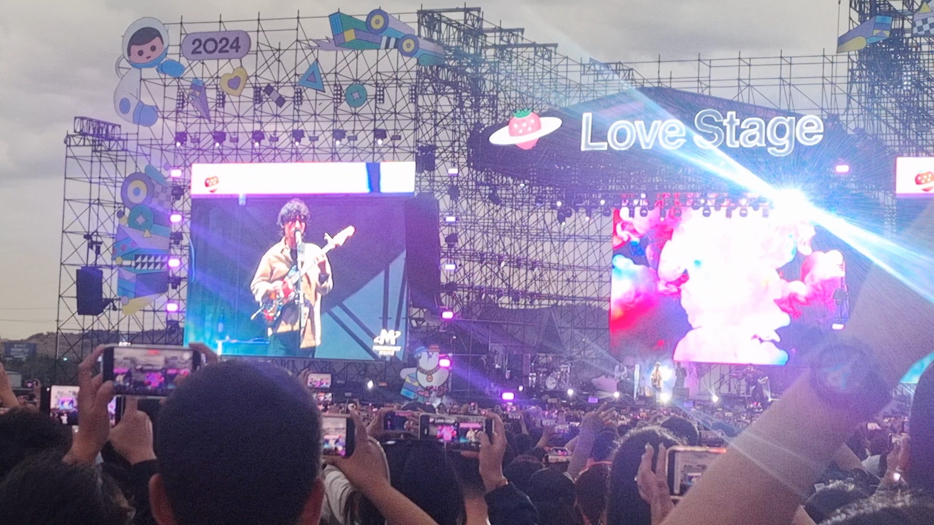 2024新疆草莓音乐节 | 郭顶-凄美地