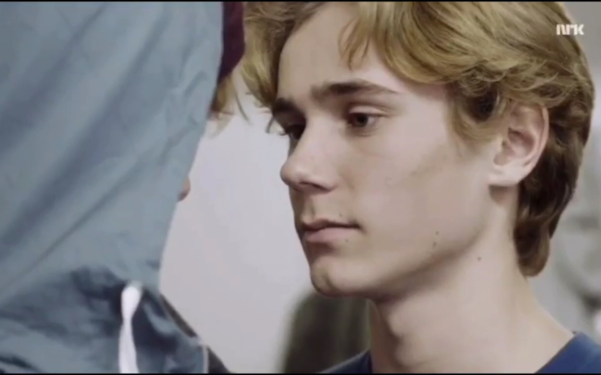 [图]【skam3】第五集cut ，EVEN找小天使想正式在一起，小天使无意中说没有神经病我的生活会美好很多，虐心，一个想着远离一个却想象着两个人的美好未来……