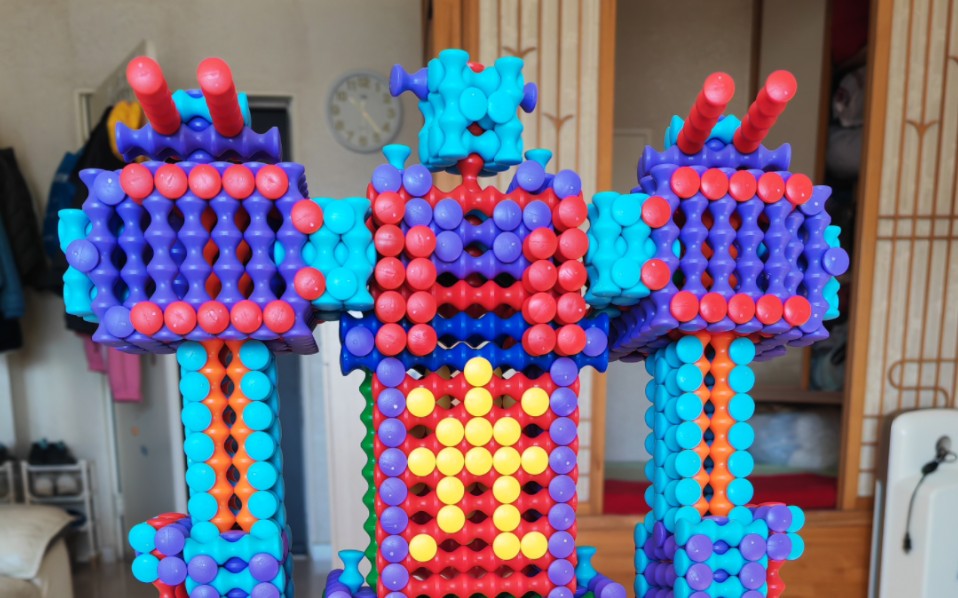 563节竹节棍做成的机器人