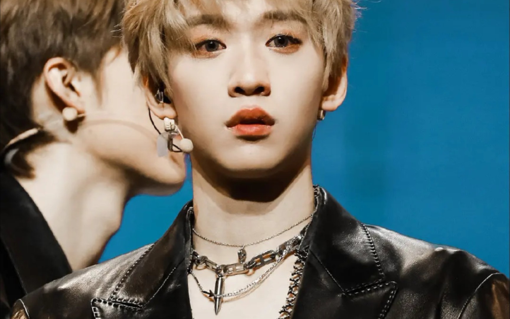 【余景天tony】"他的十八岁 跌跌撞撞匆忙长大"