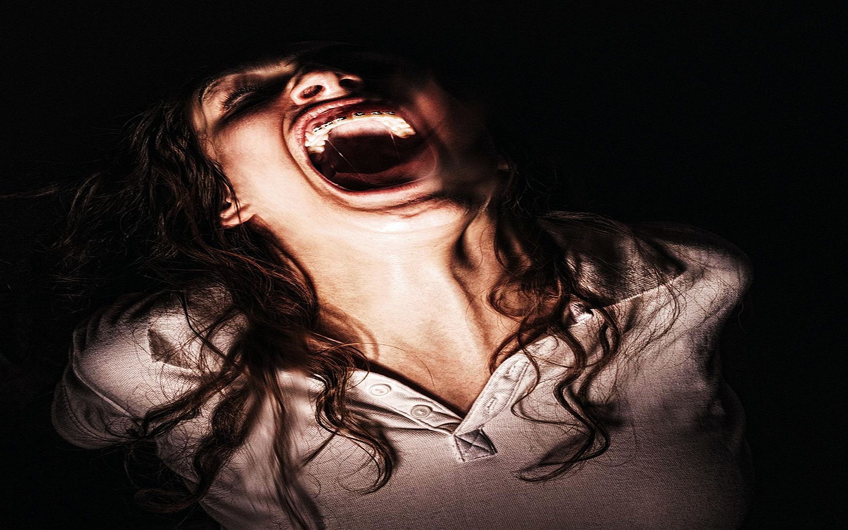 灵蚀根据西班牙真实灵异事件改编看完你还敢乱来么