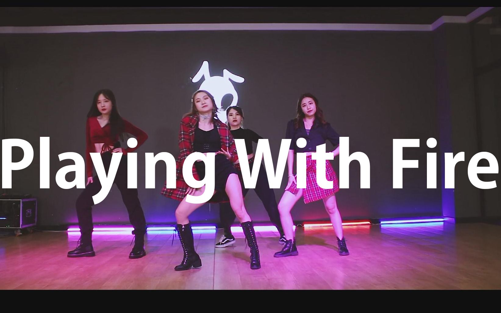 [图]ANTSSTARB：阿喵简单爵士《Playing With Fire》，BLACKPINK成名曲勾起你的回忆了吗？