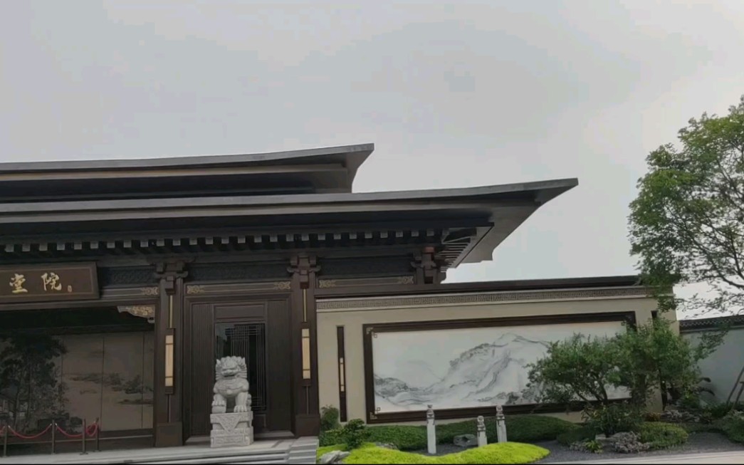 探访评测南海大沥建发三堂院,15分钟到滘口,新中式式风格,公办学校,16层高2梯5户,低密度,89~134三四五房,单价1.9,比旁边创客小镇便宜8000...