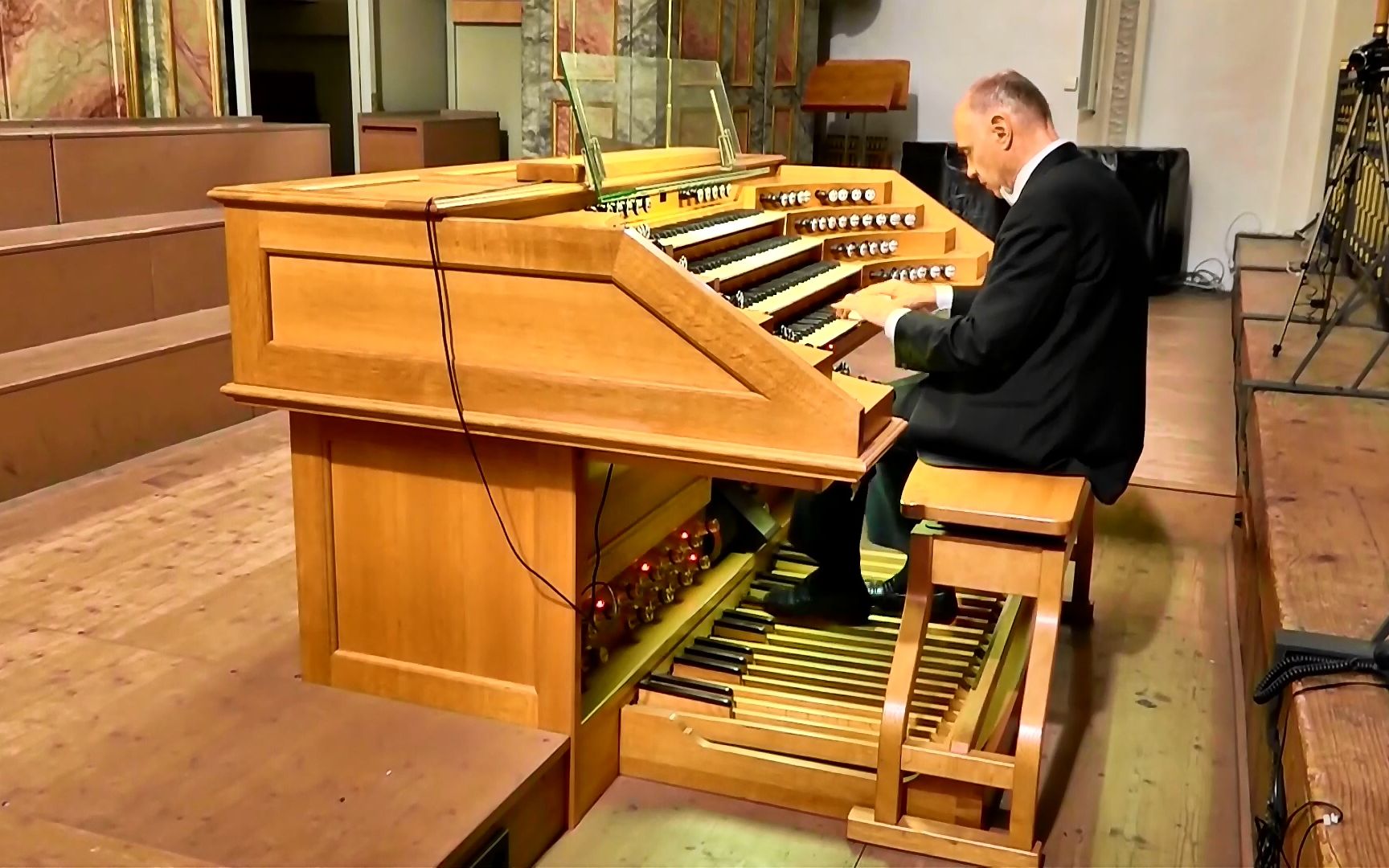 【管风琴】巴赫 a小调赋格 bwv 543丨luciano zecca_哔哩哔哩