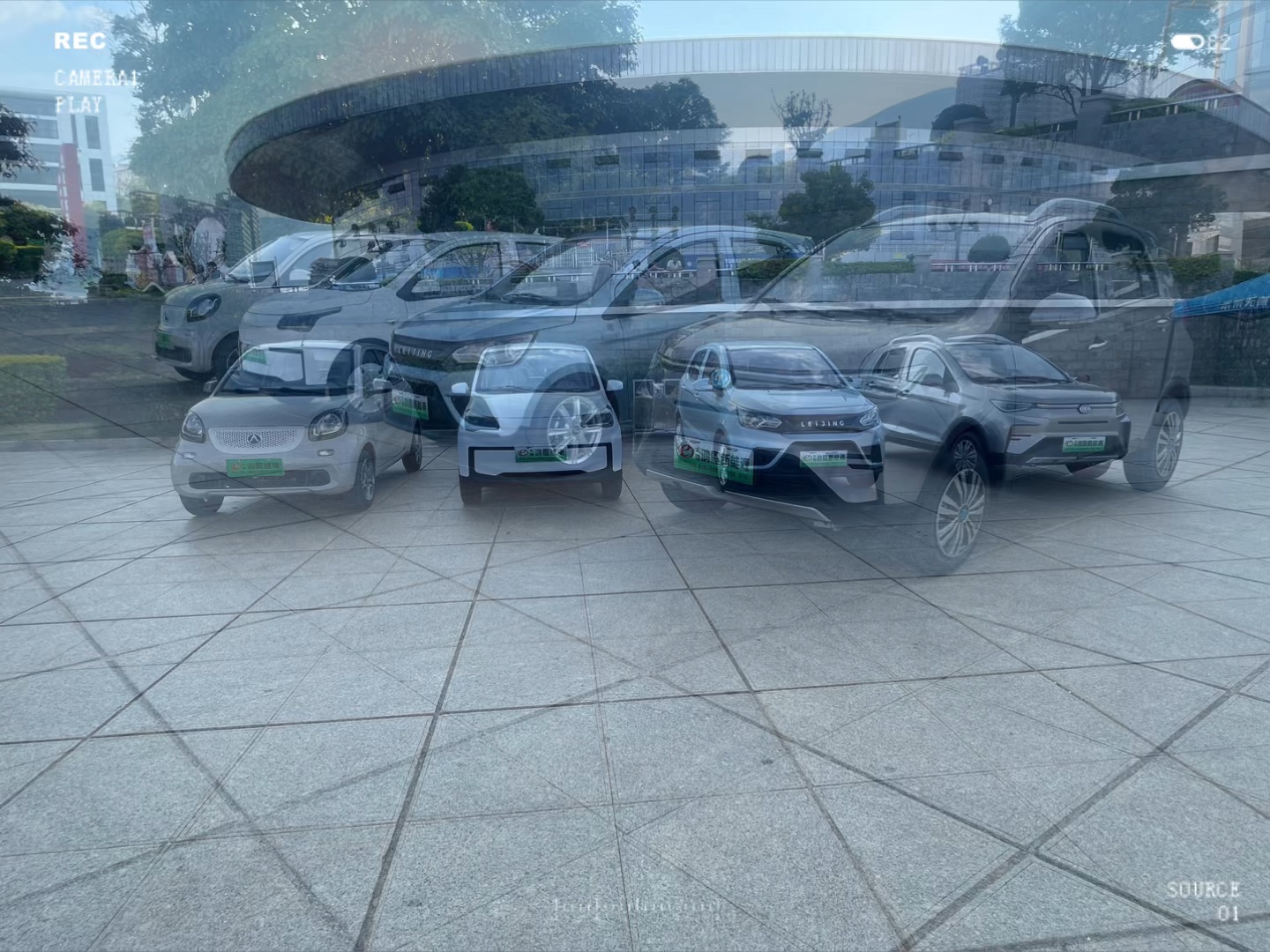 四辆小车排成一列,庆祝中华人民共和国成立75周年之 舞动青春