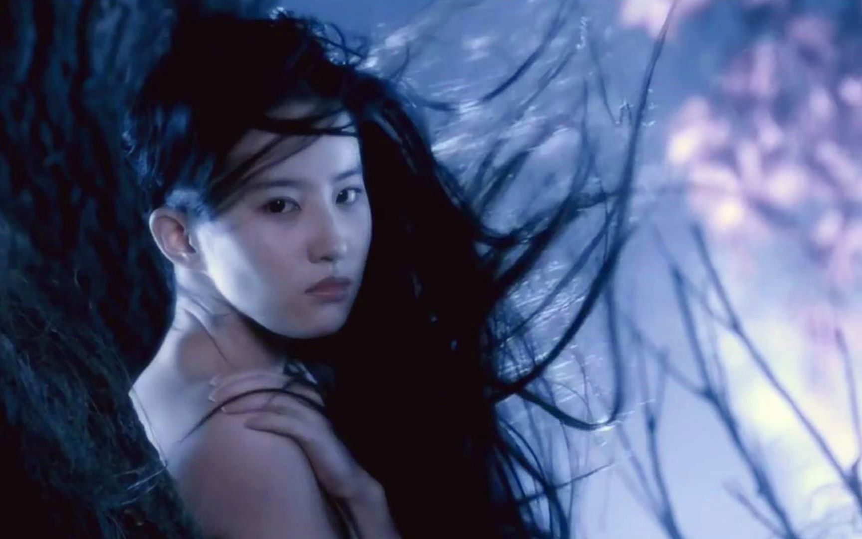 火爆网络的《忘川彼岸》配刘亦菲的电影片段,网友都说太美了!