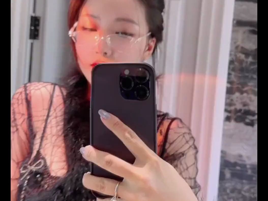 蒋娉婷 极品眼镜 成熟味道