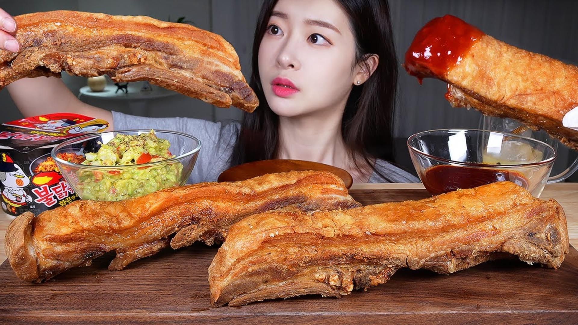 超级脆的炸五花肉！