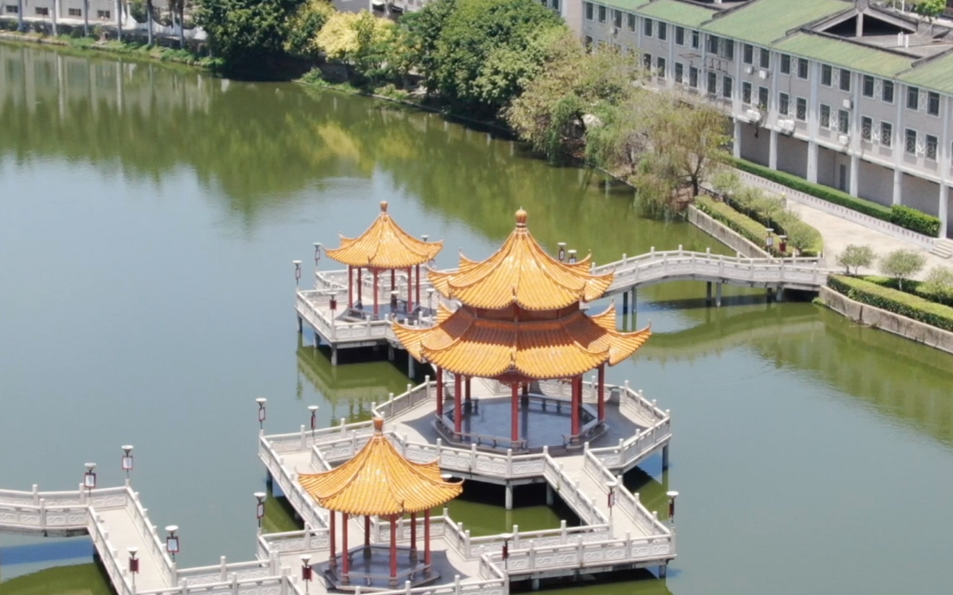 坚持输出身心愉悦的航拍作品,航拍广东省揭阳市榕城区东湖公园_哔哩