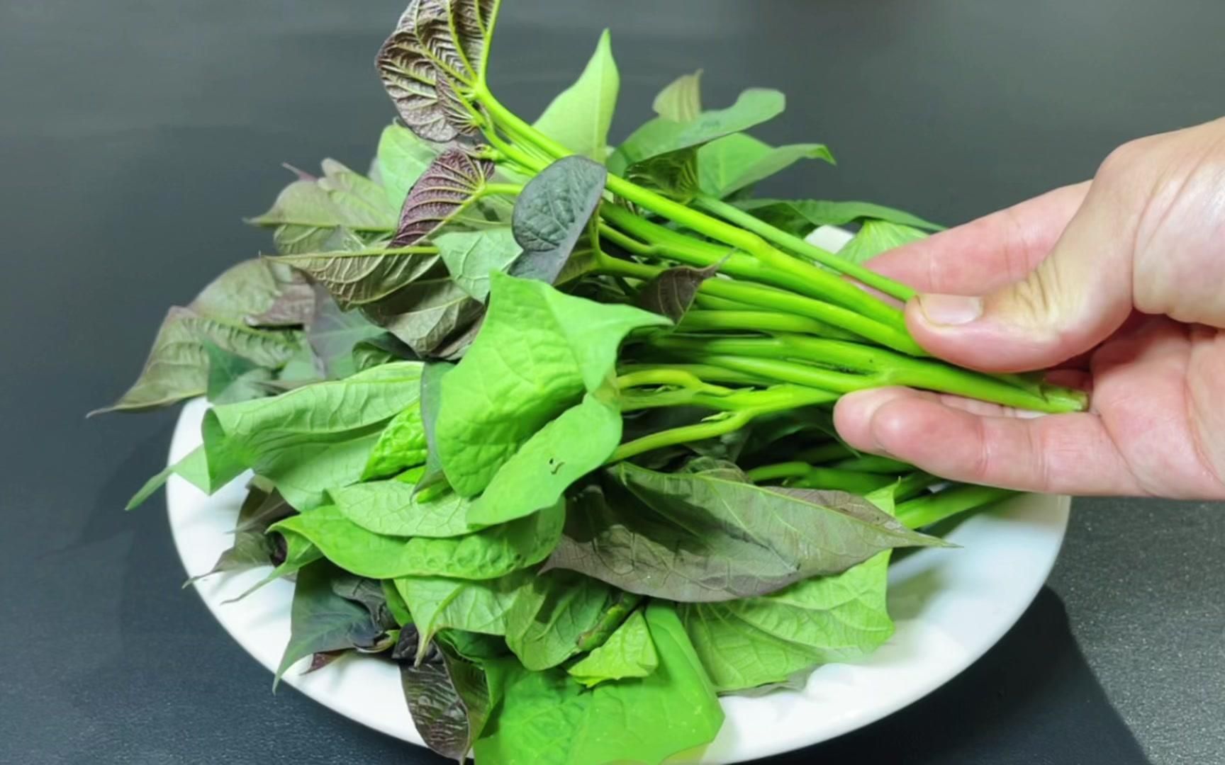 清炒红薯叶怎么做_清炒红薯叶的做法_阳光之美食_豆果美食