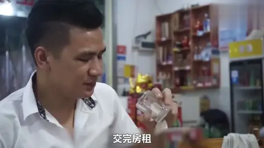 18岁辍学进厂，每天3000颗螺丝累成狗，工资3800生存都难！