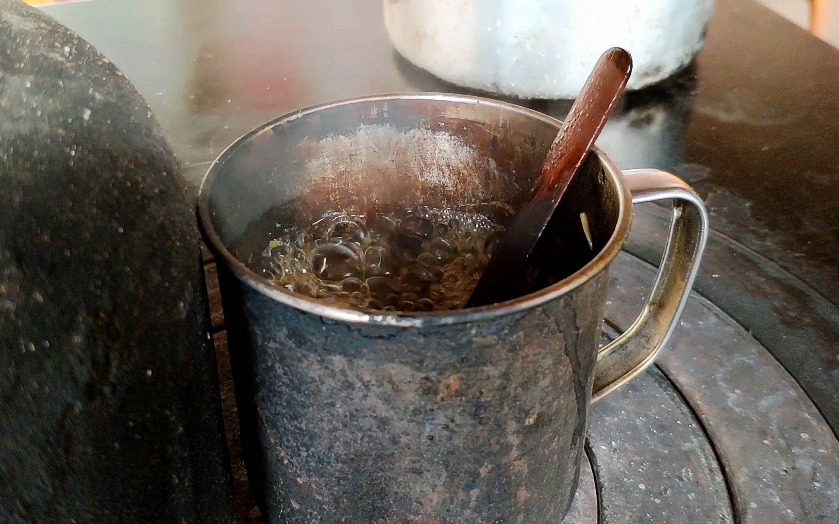 甘肃农村罐罐茶,粗犷的西北民间茶道,一杯乡愁敬故乡哔哩哔哩bilibili