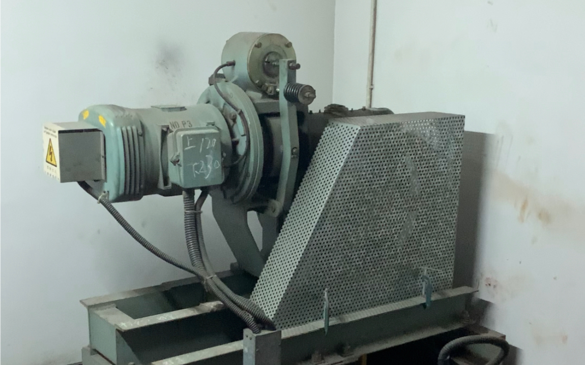 海典居2栋的日立npx电梯曳引机