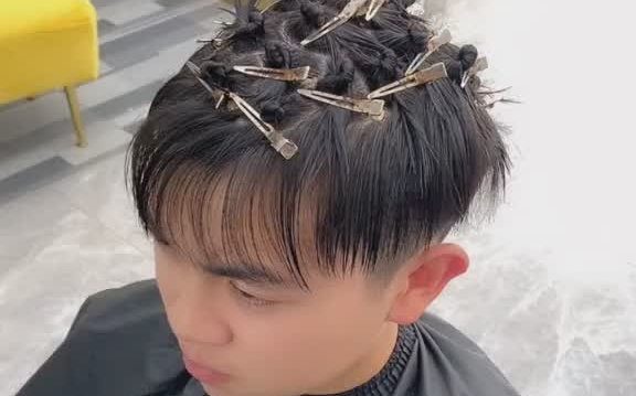 钢夹烫烫发根蓬松免打理自然吹干即可