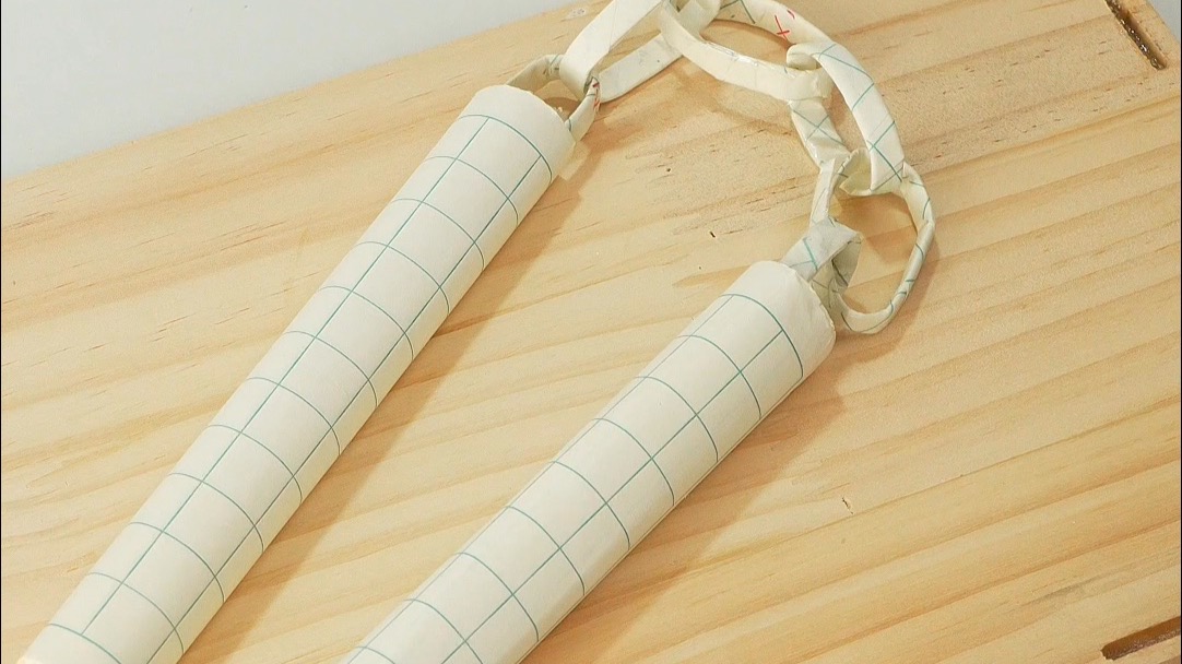 教你用纸做好玩的双节棍