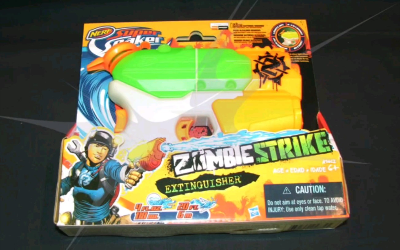 The Nerf Super Soaker Zombie Strike Extinguisher是孩之宝公司2015年发布的僵尸水枪.它是僵尸系列中最小的水枪.哔哩哔哩bilibili