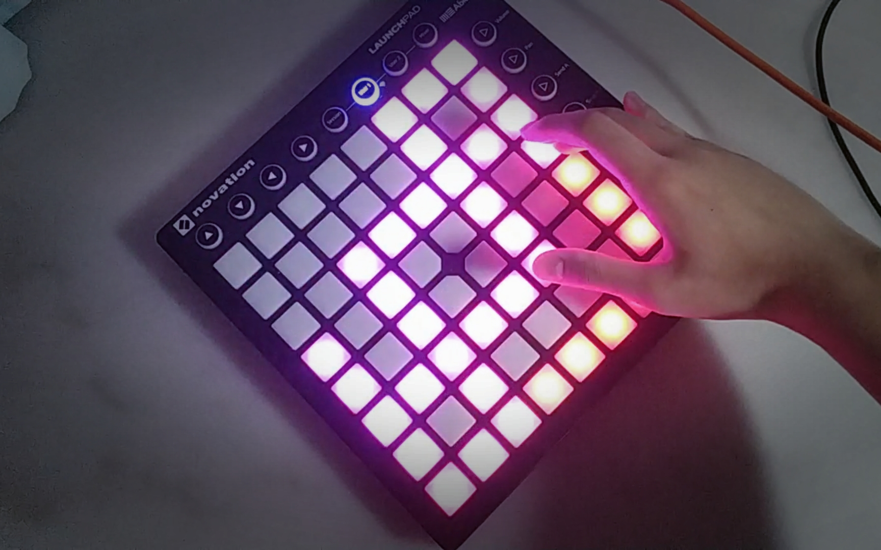 [图]【Launchpad自制】KapSlap - Let It All Out (Lindequist Remix) Launchpad Cover